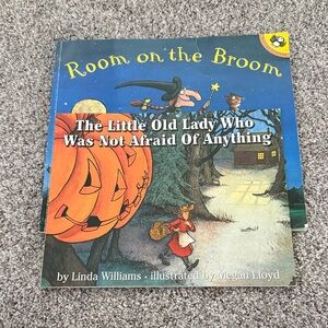 Halloween book bundle or 3/$10